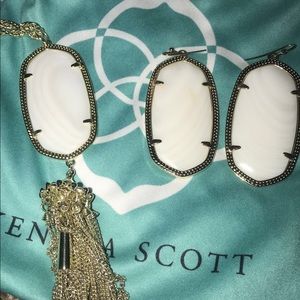Kendra Scott set